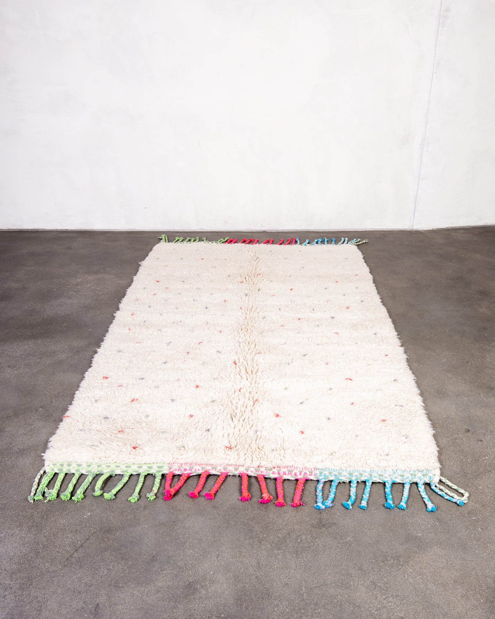 Modern designer handcrafted Berber rug from morocco Beniourain with beautiful colors and patterns